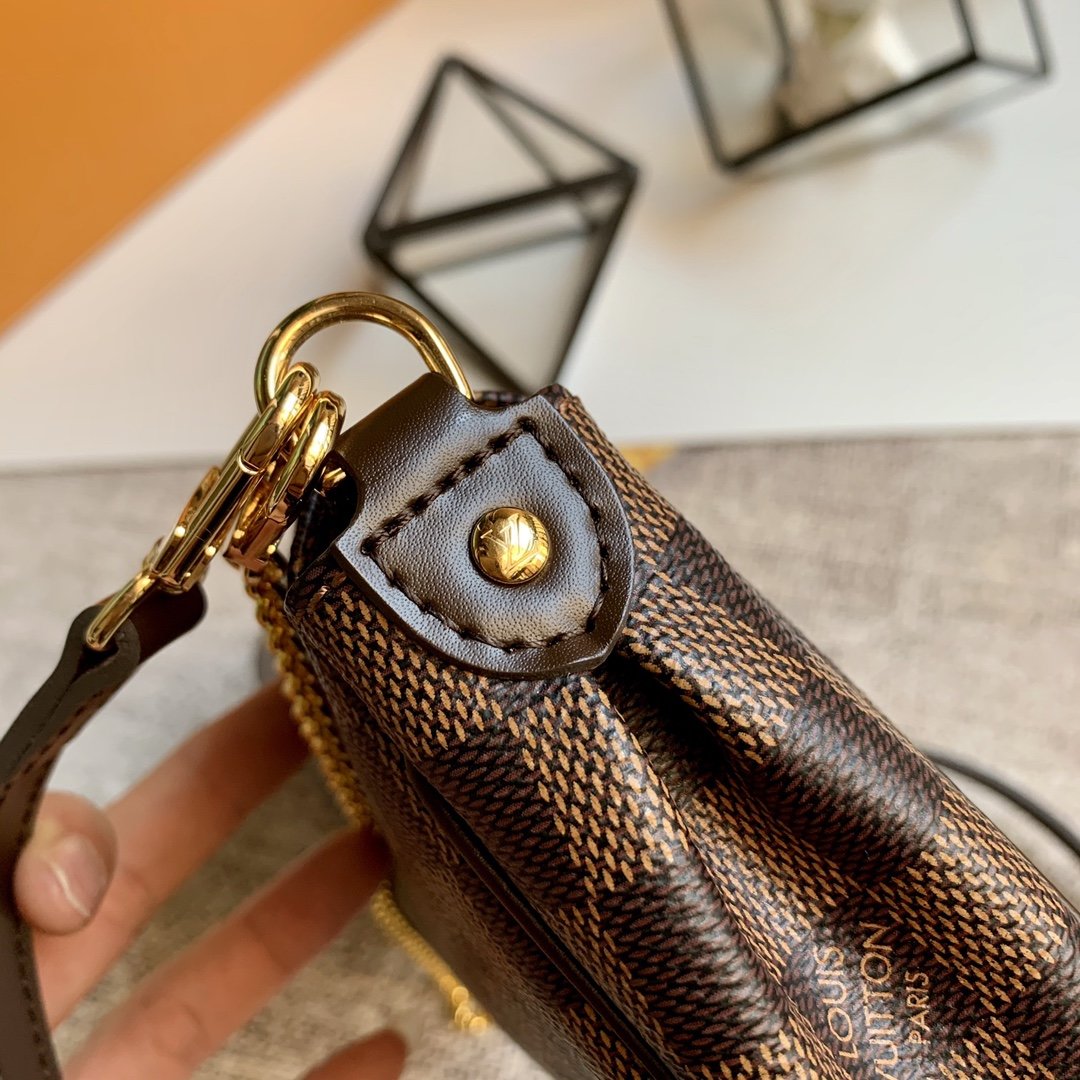 L0vis Vvtt0n Eva Shoulder Pouch 002
