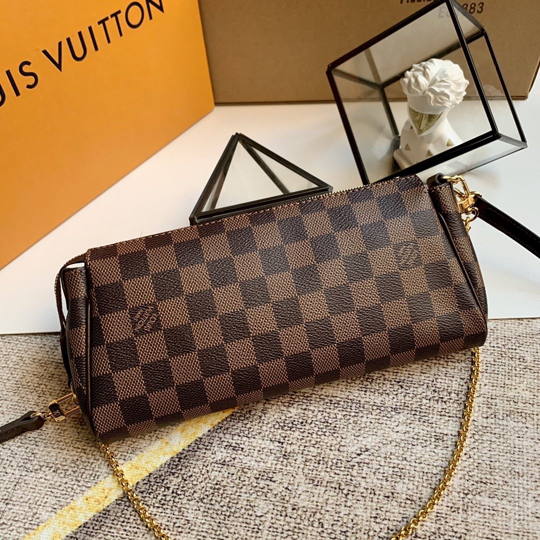 L0vis Vvtt0n Eva Shoulder Pouch 002