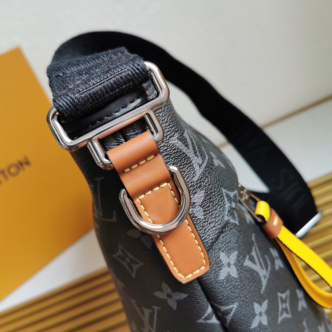 L0vis Vvtt0n Besace Zippée M45214
