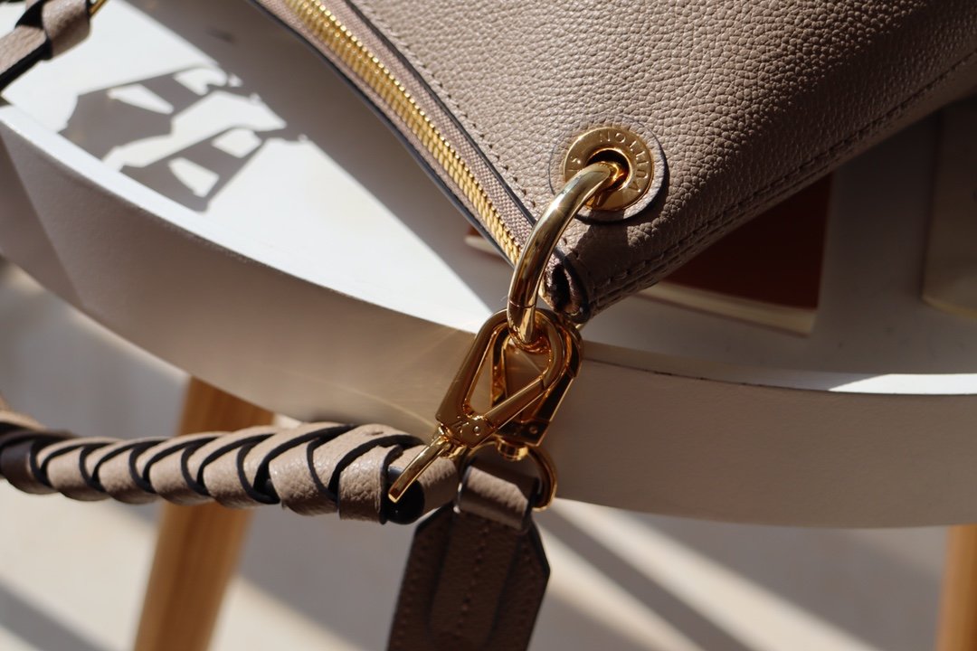 L0vis Vvtt0n Melie Handbags 001