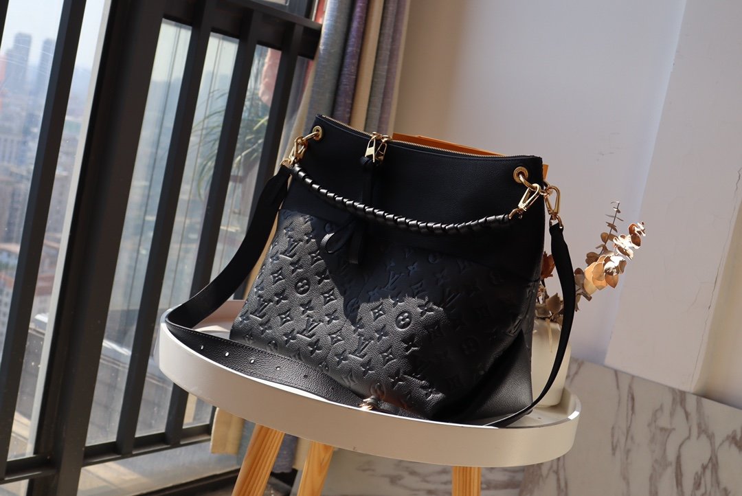 L0vis Vvtt0n Melie Handbags 002