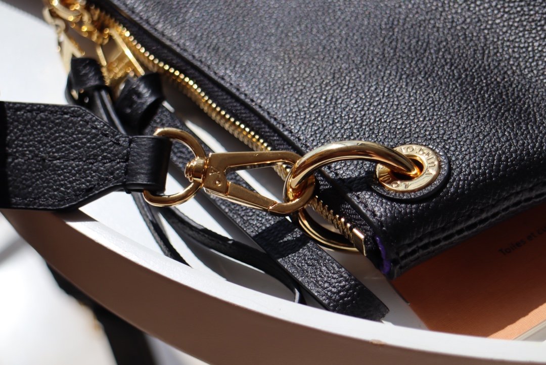 L0vis Vvtt0n Melie Handbags 002