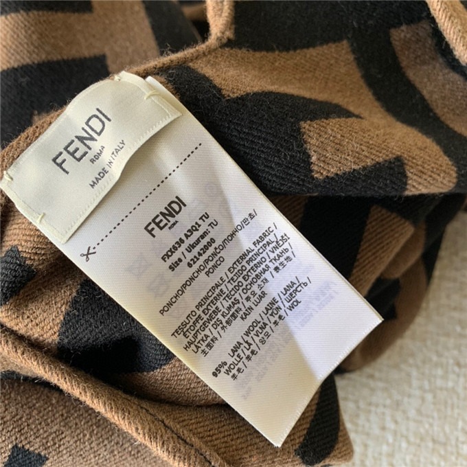 F**di Scarf