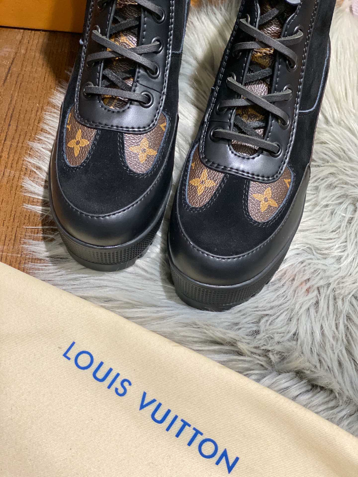 L0vis Vvtt0n Boots 002