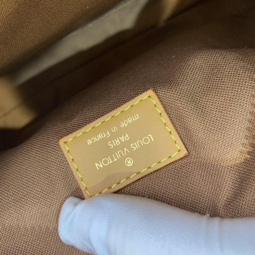 L0vis Vvtt0n Coussin Bag M51143