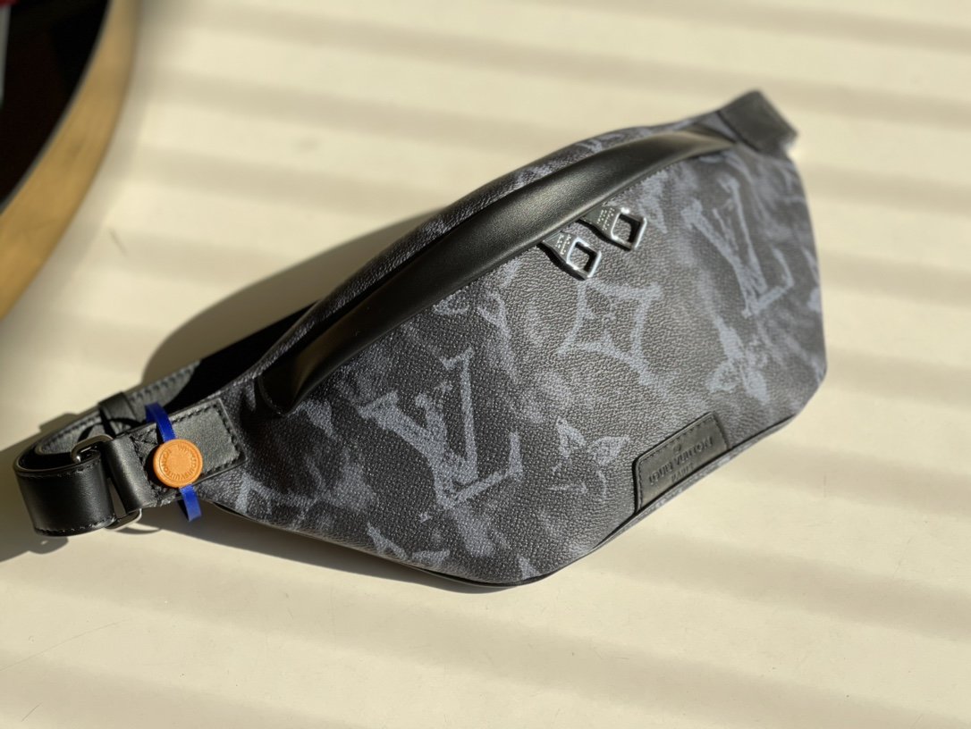 L0vis Vvtt0n M57276 Bum bag