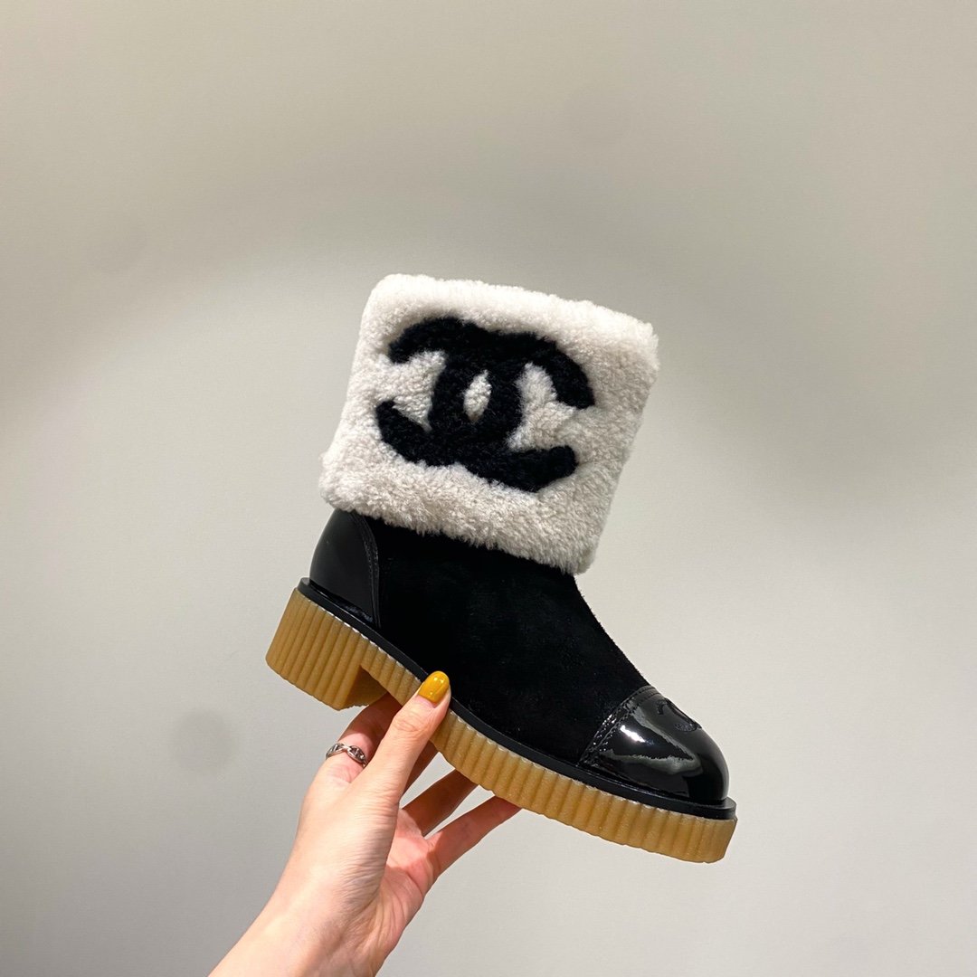 Ch**el boots 007