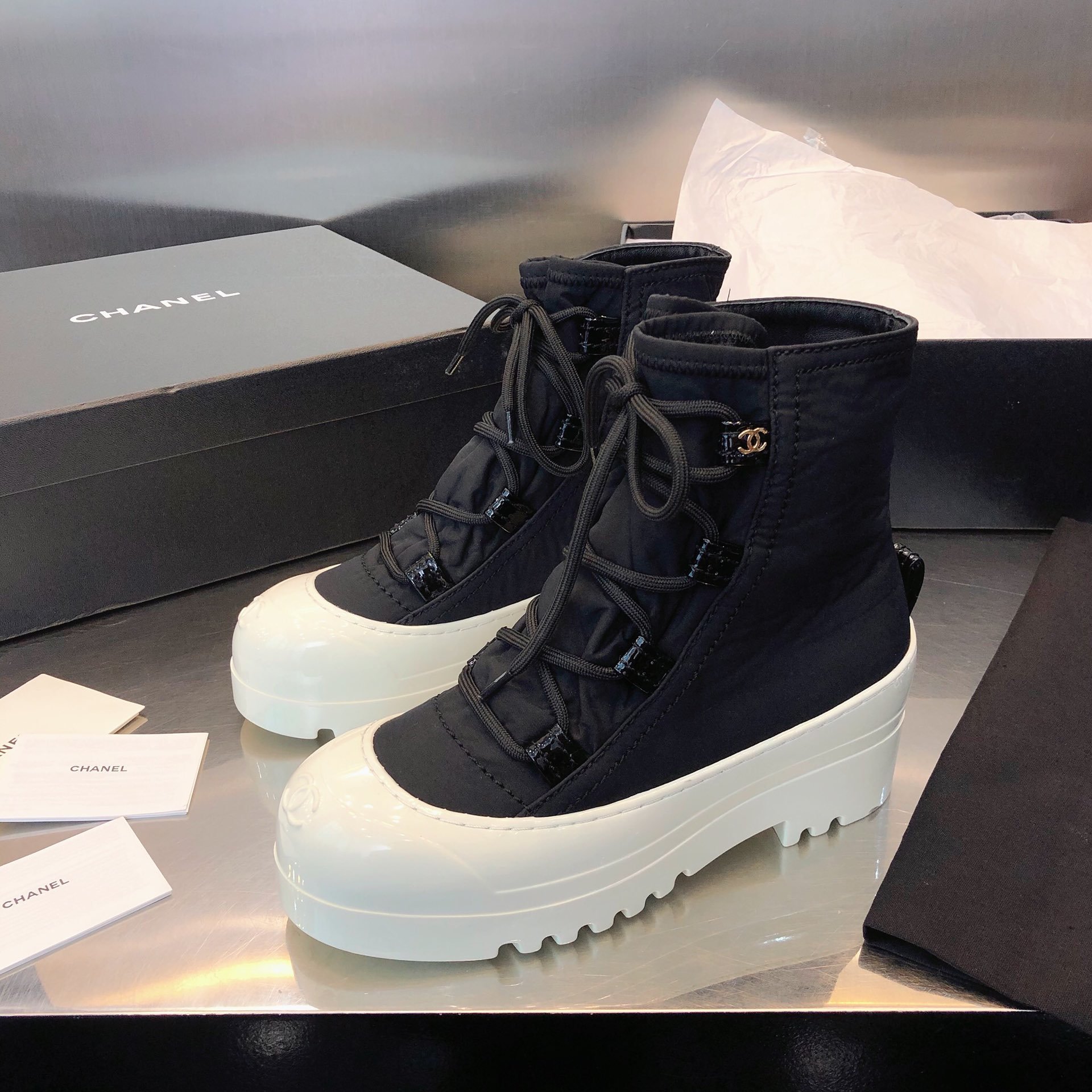 Ch**el boots 008
