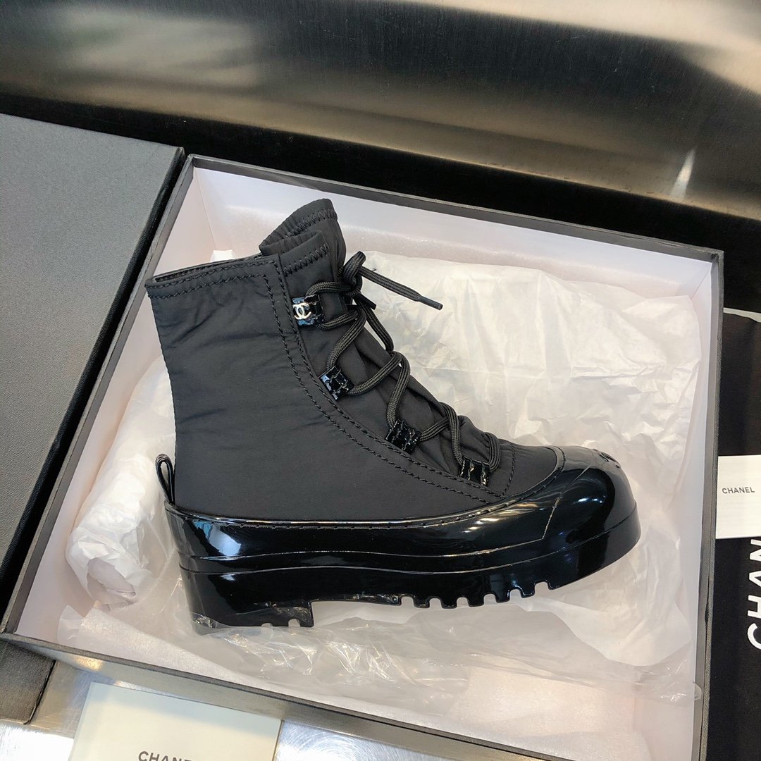 Ch**el boots 010