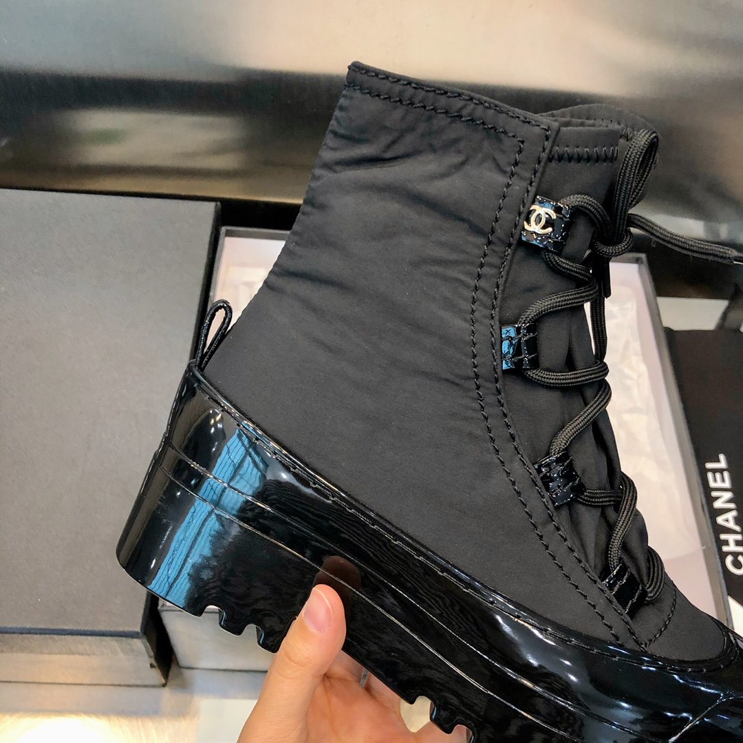 Ch**el boots 010
