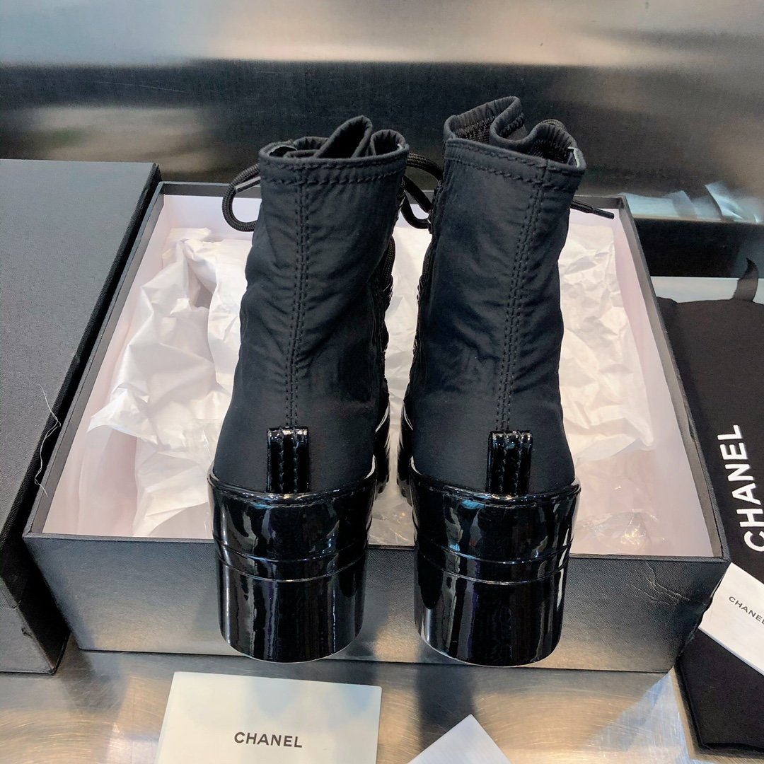 Ch**el boots 010