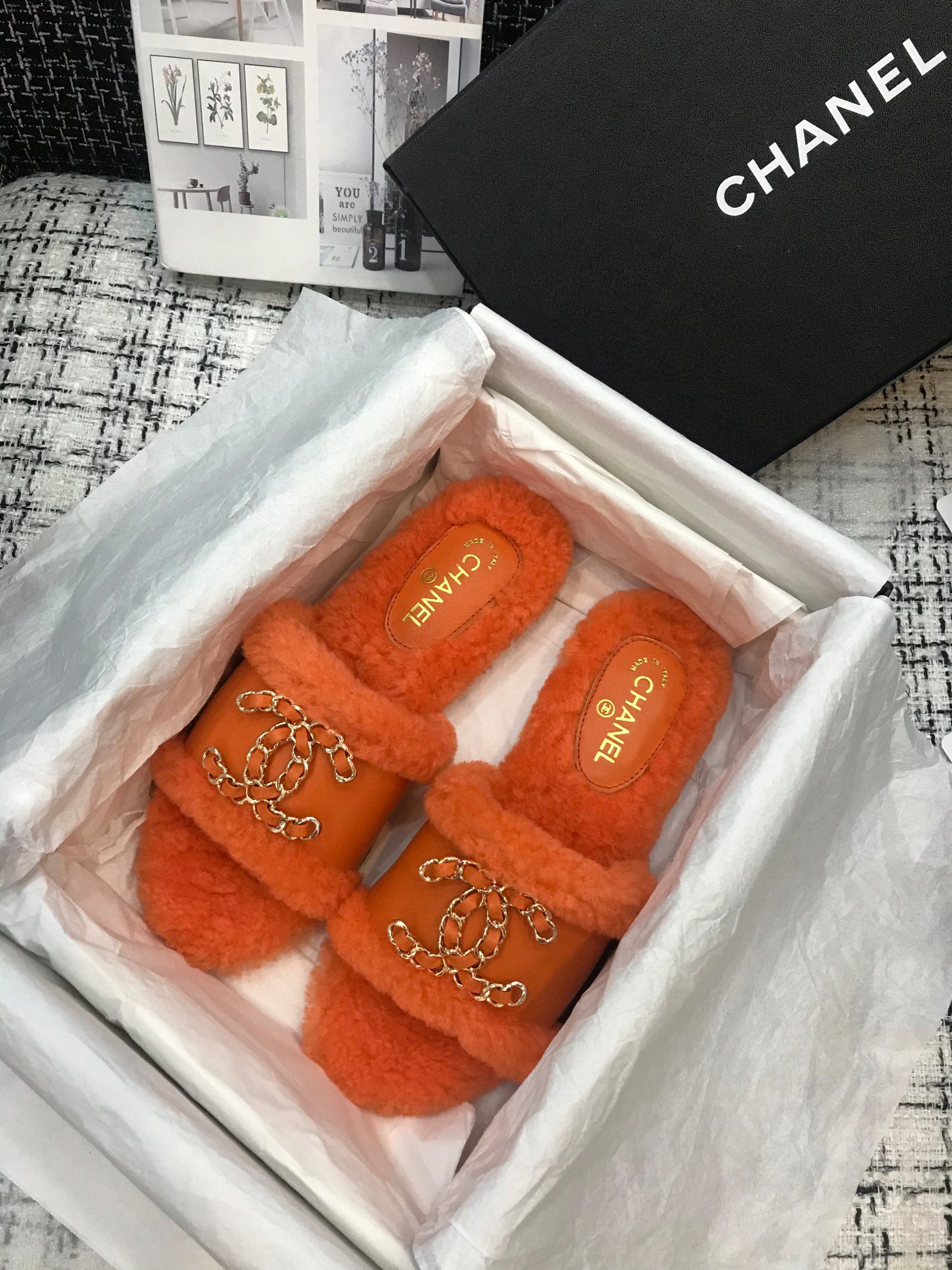 Ch**el Slippers 007