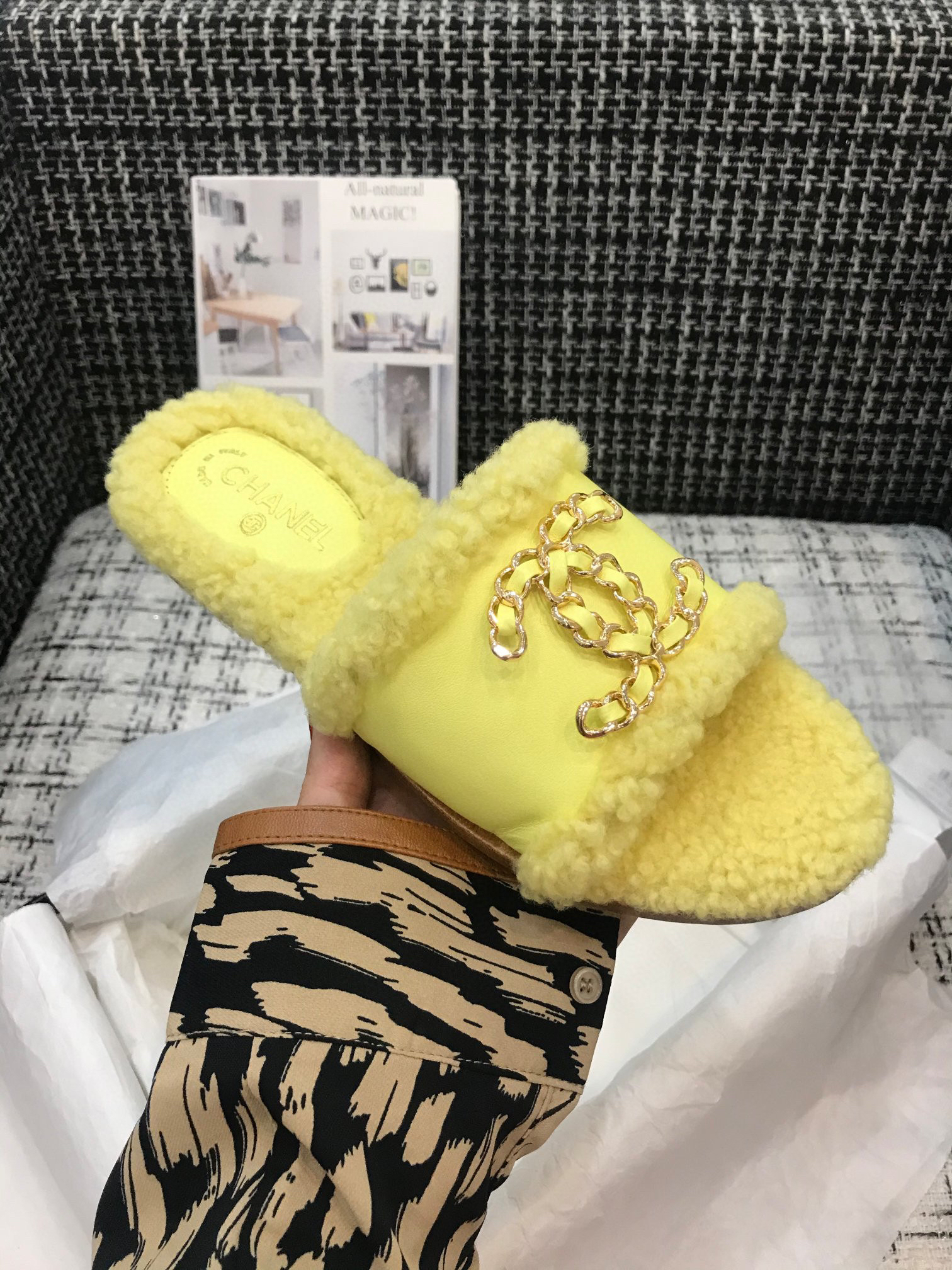 Ch**el Slippers 008