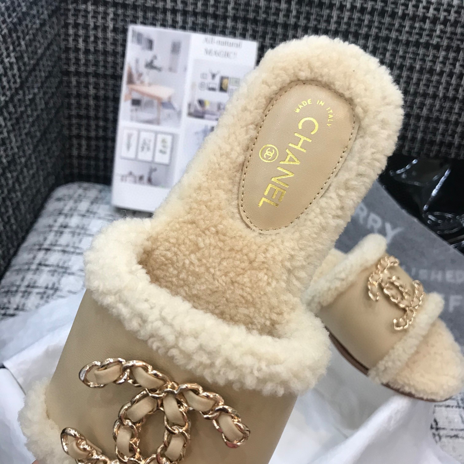 Ch**el Slippers 009