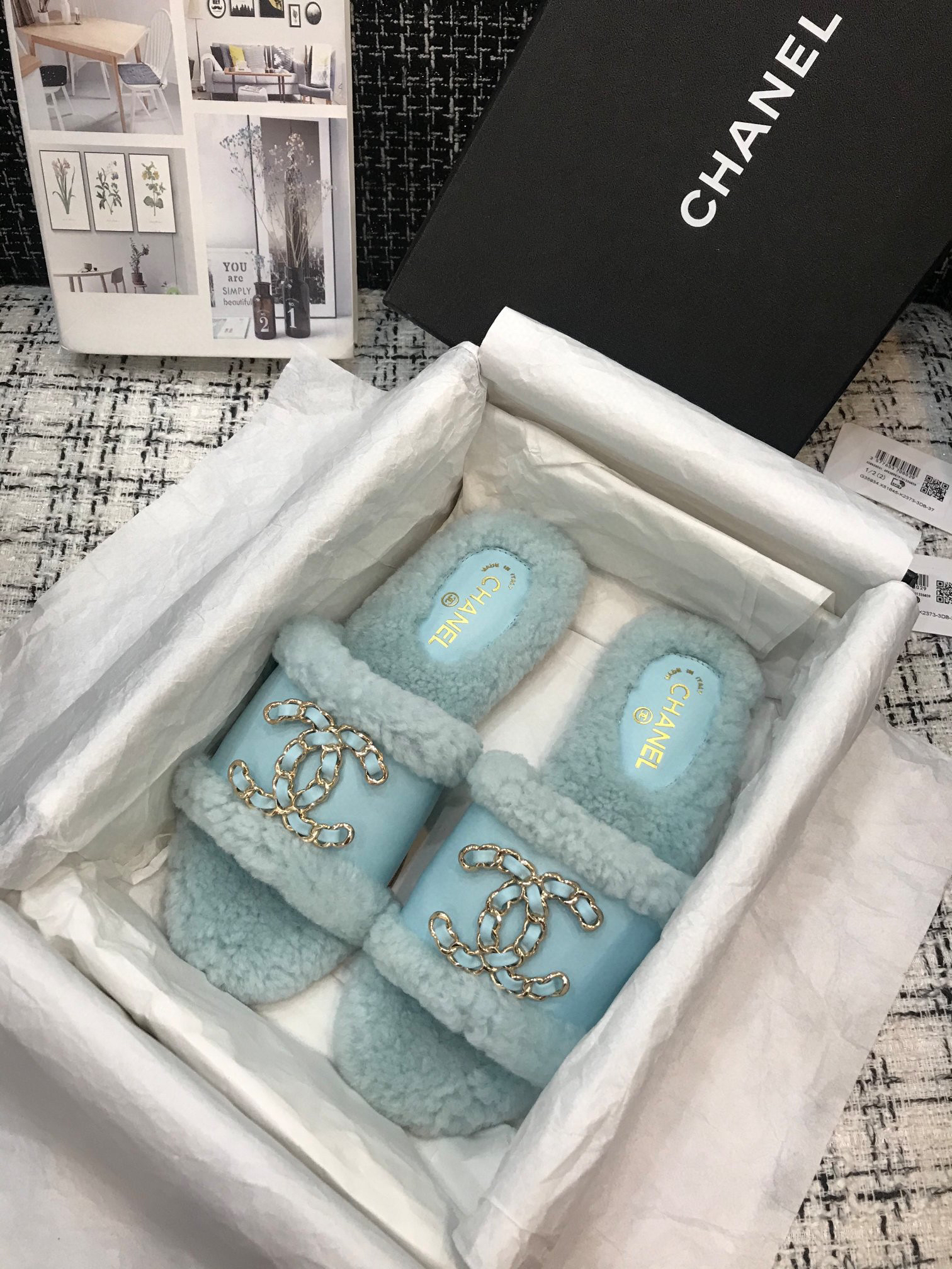 Ch**el Slippers 010