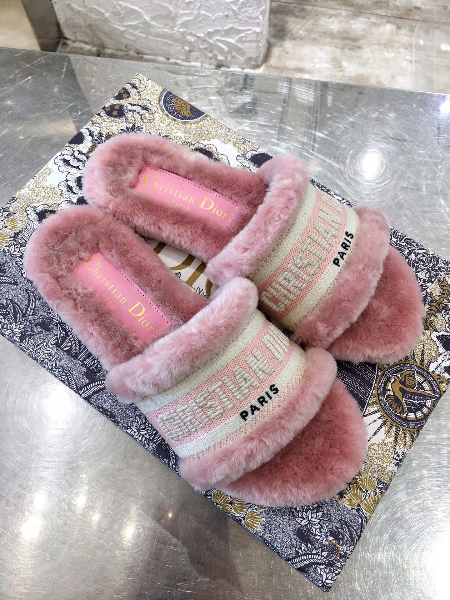 D10r slippers 002