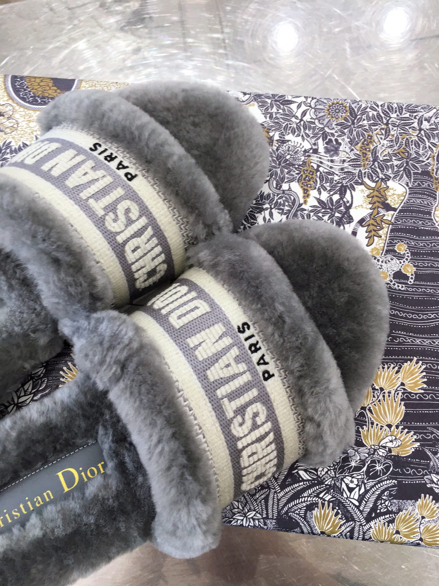 D10r slippers 004