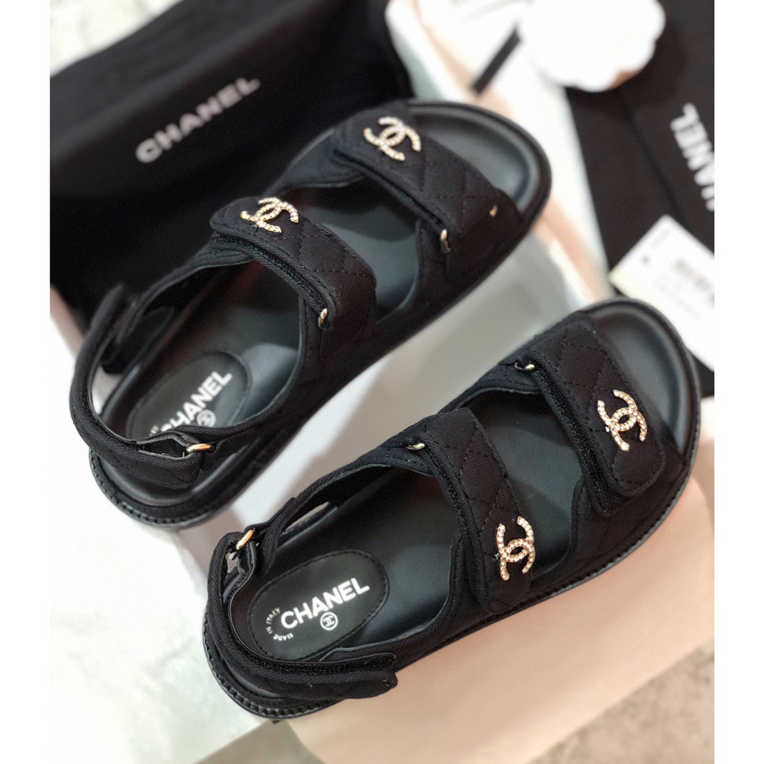 Ch**el Sandals 023