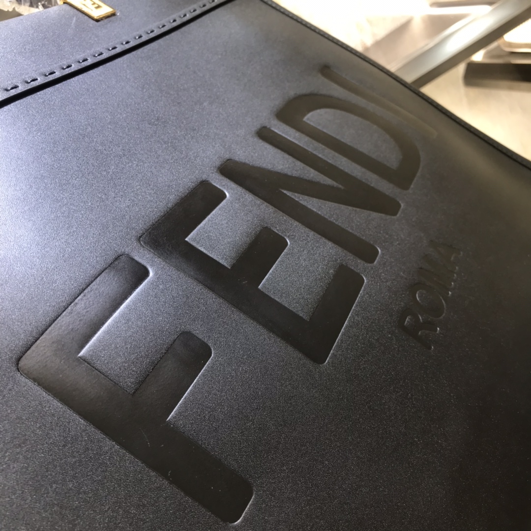 F**di Tote 40cm Black