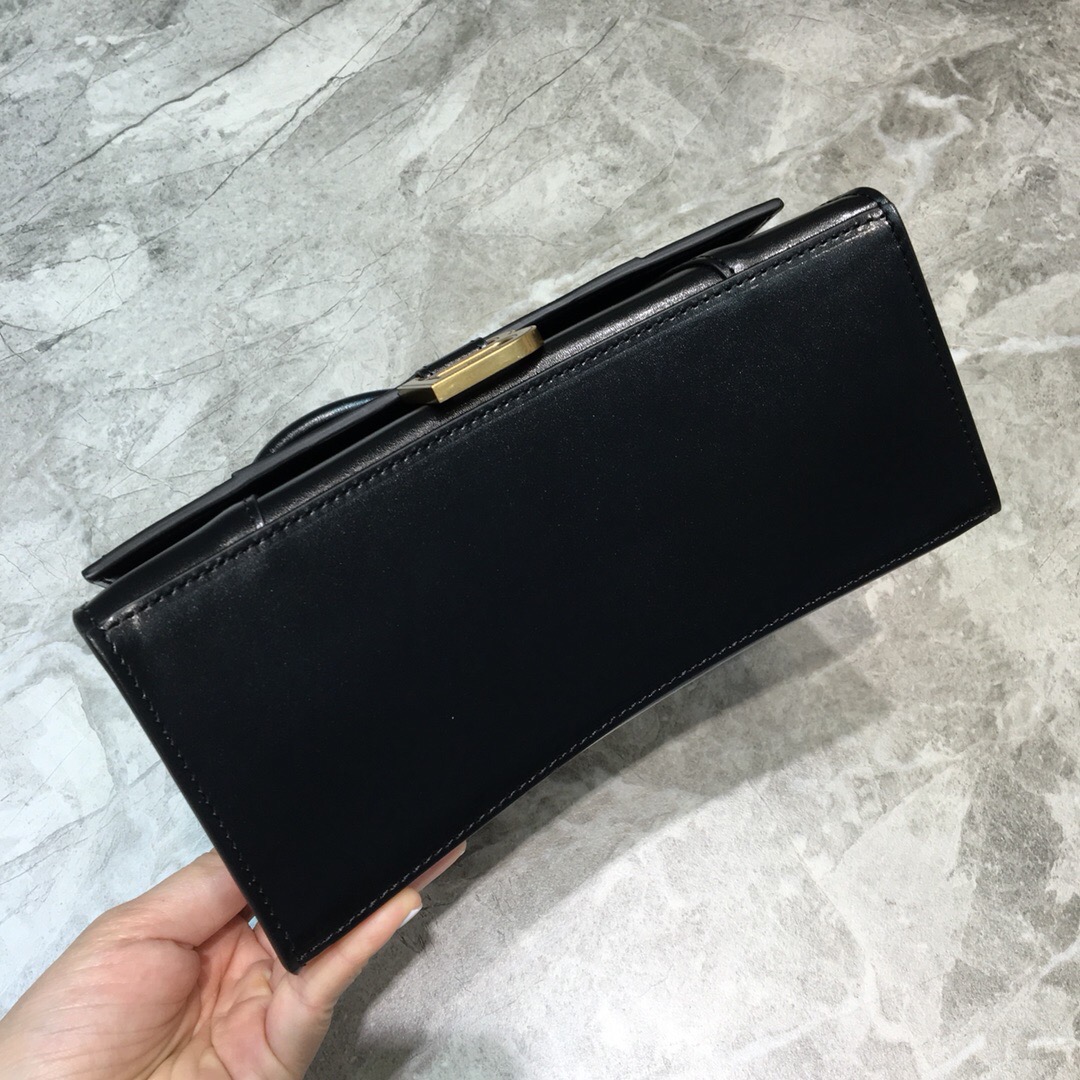 Ba1en*iaga Hourglass Bag