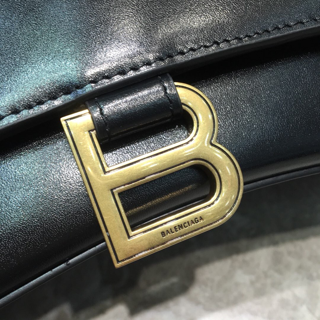 Ba1en*iaga Hourglass Bag