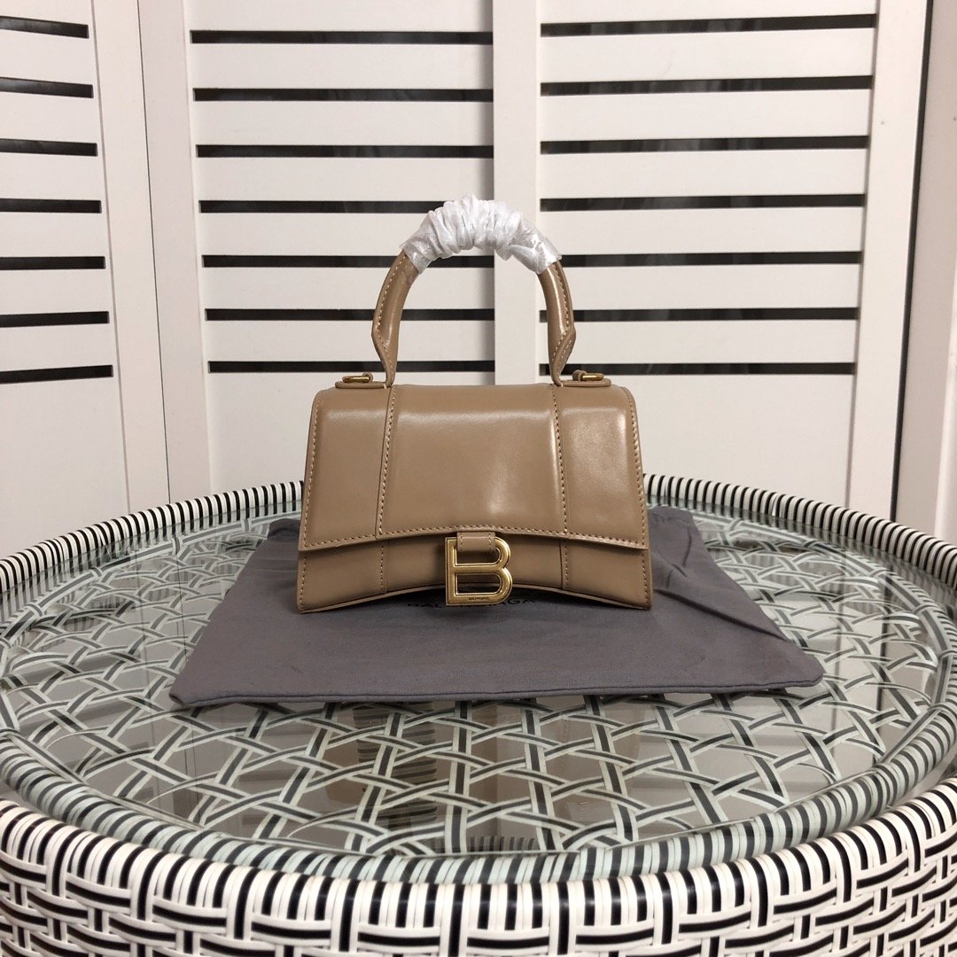 Ba1en*iaga Hourglass Handbag 24cm