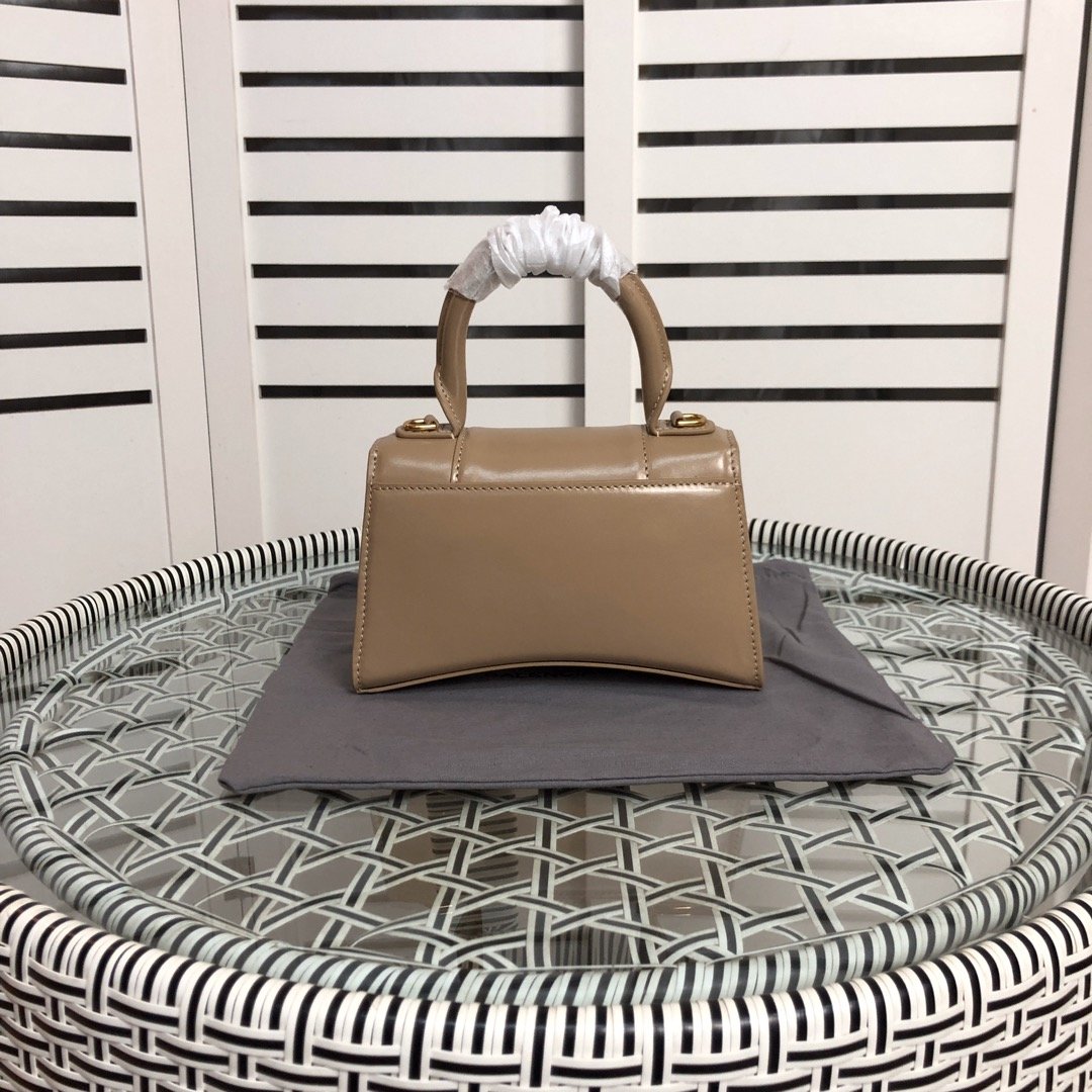Ba1en*iaga Hourglass Handbag 24cm