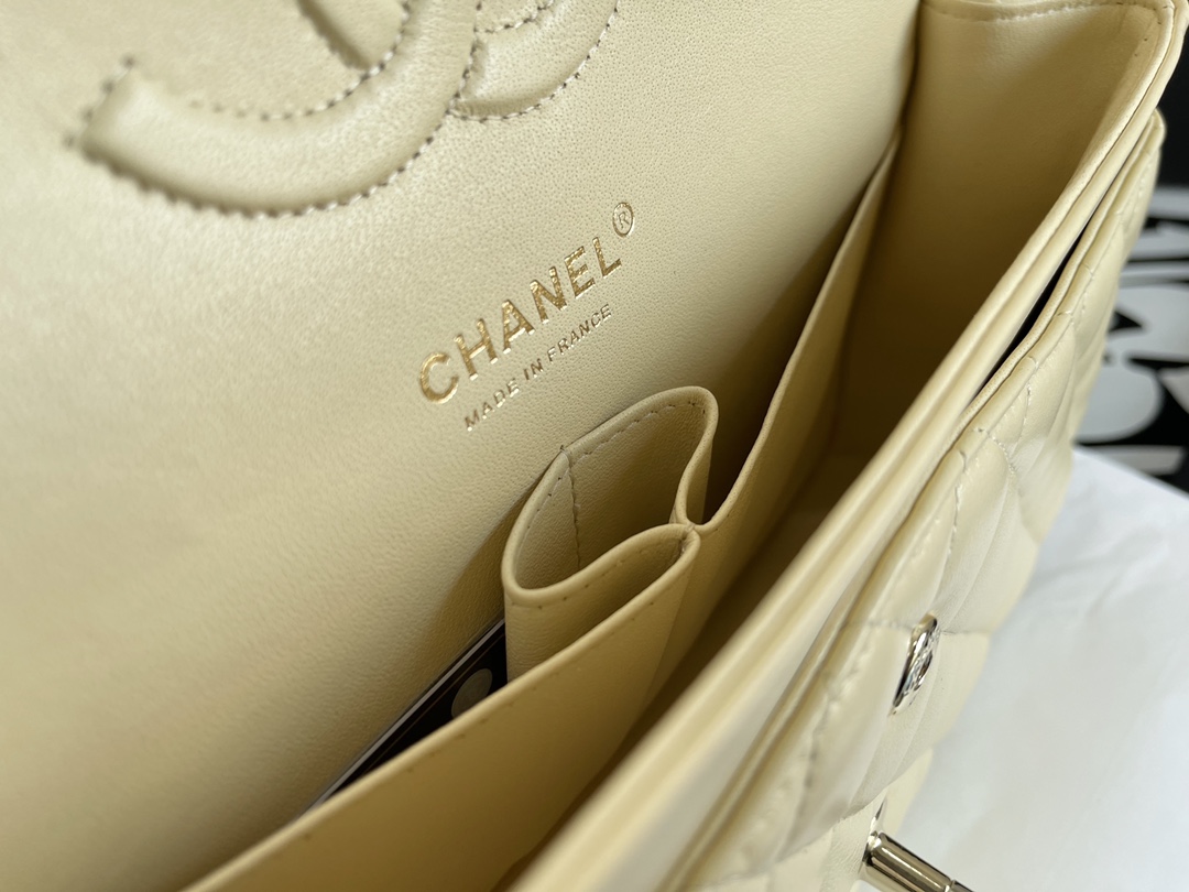 Ch**el Flap Bag 25cm 001