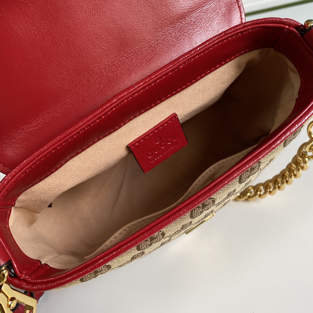 Gvc*1 583571 crossbody bag 001