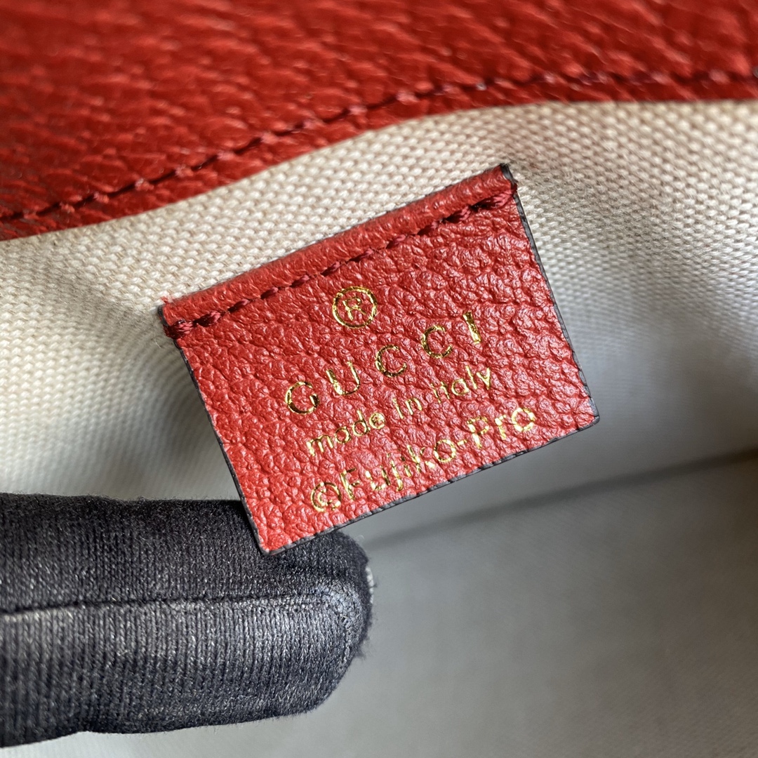 Gvc*1 647817 crossbody bag