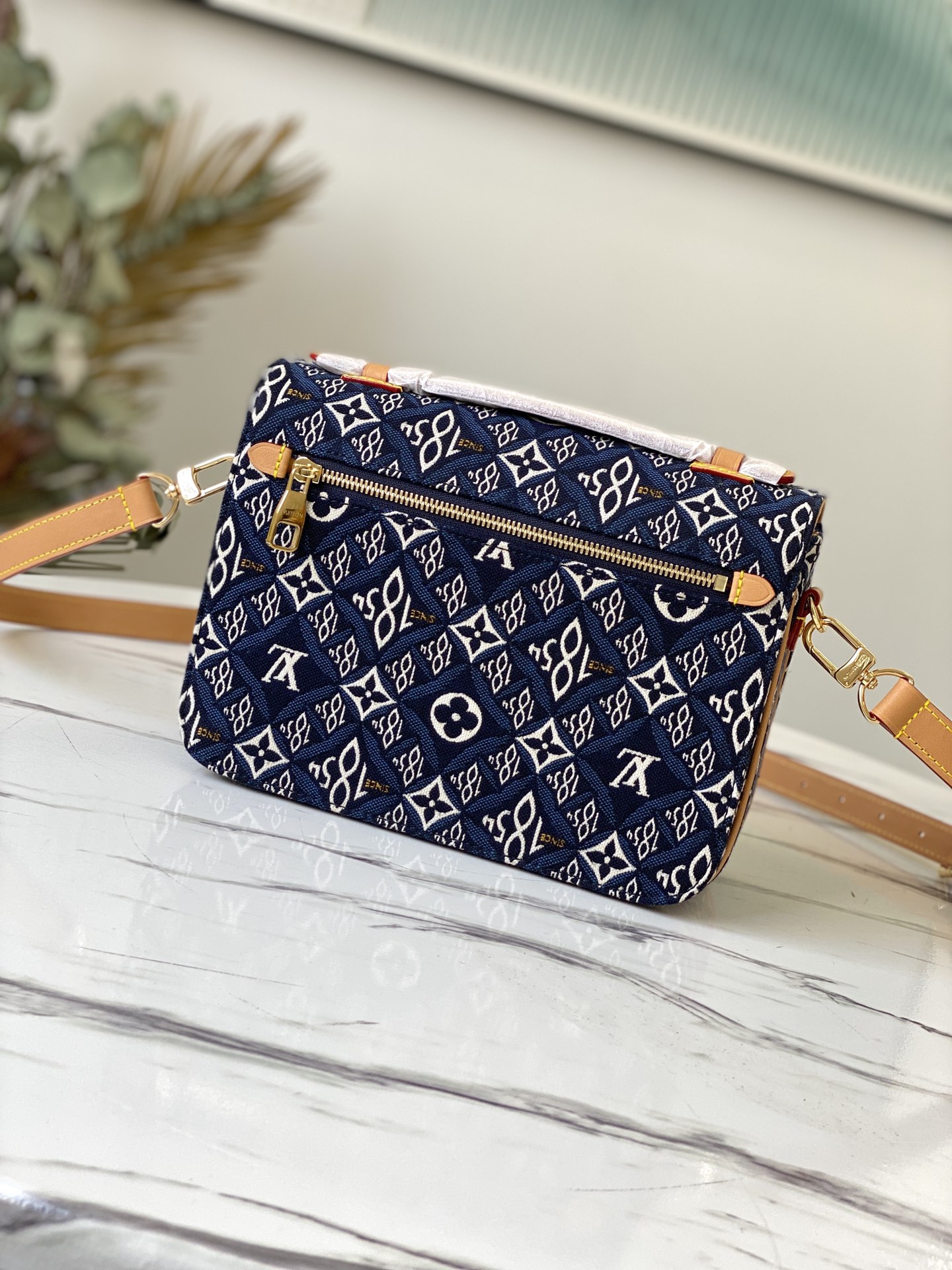 LV Pochette Métis M57395