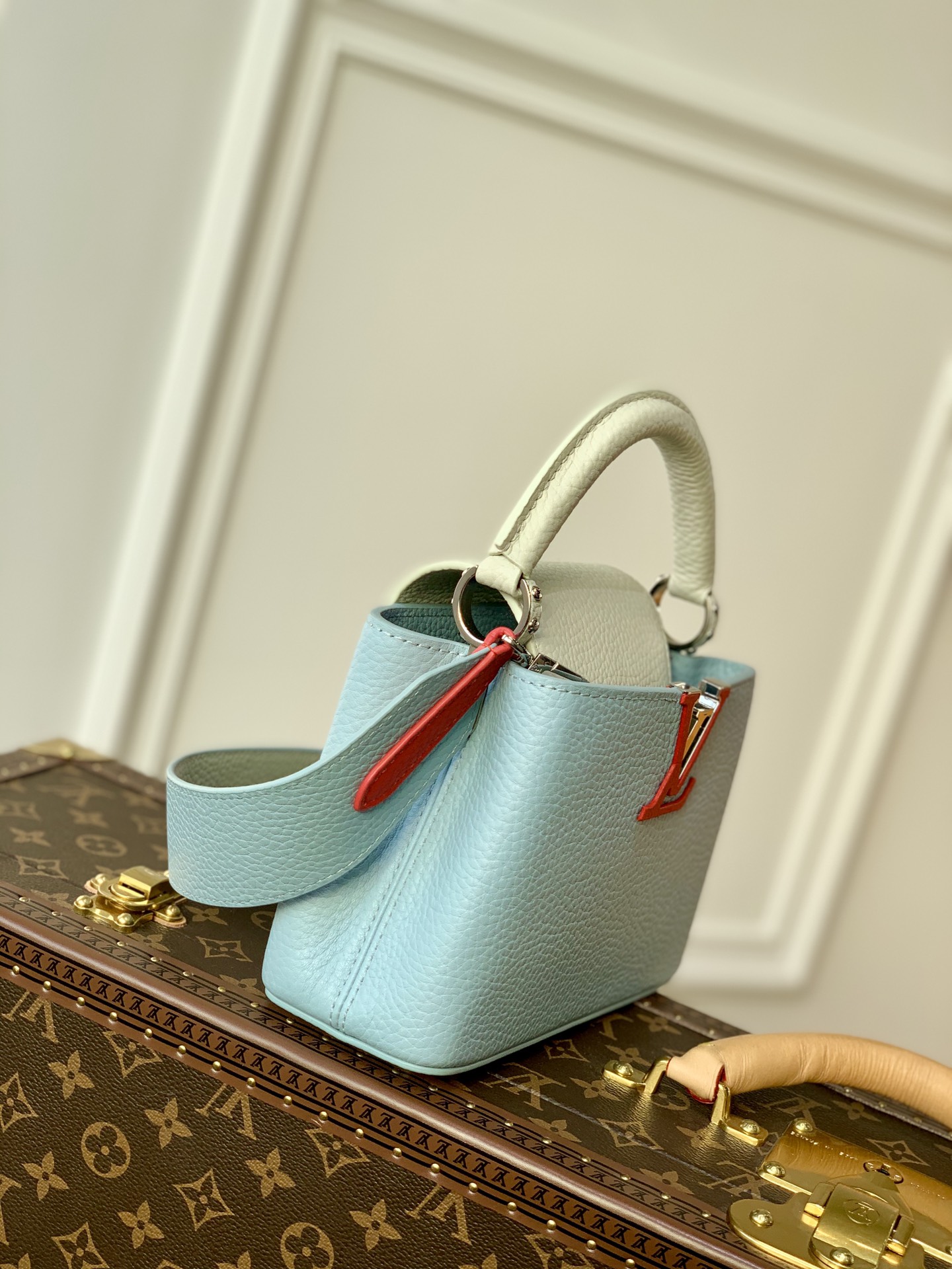 L0vis Vvtt0n Mini Capucines bag 21cm 001