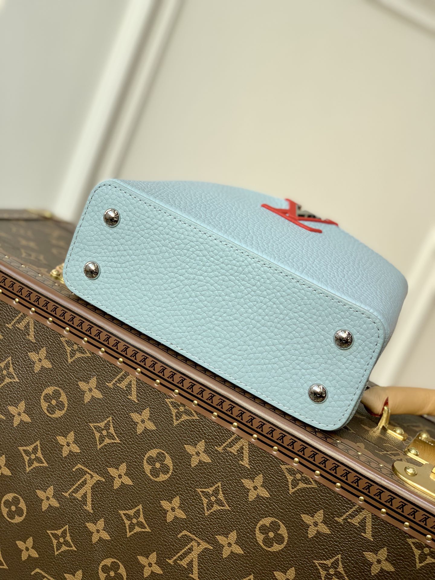 L0vis Vvtt0n Mini Capucines bag 21cm 001