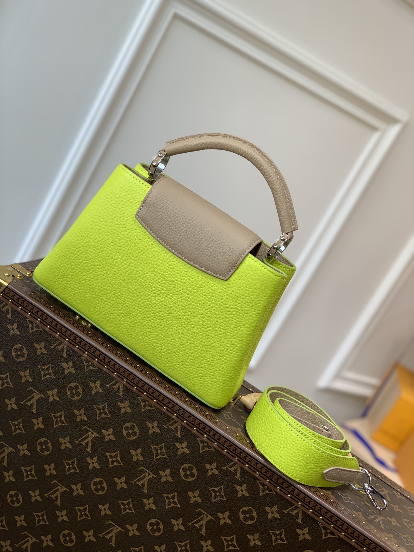 L0vis Vvtt0n Capucines BB Bag 27CM 002