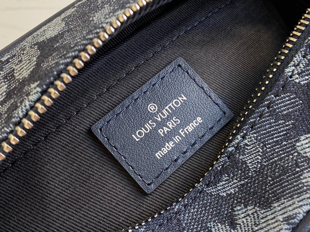 L0vis Vvtt0n M80033 Mini Soft Trunk