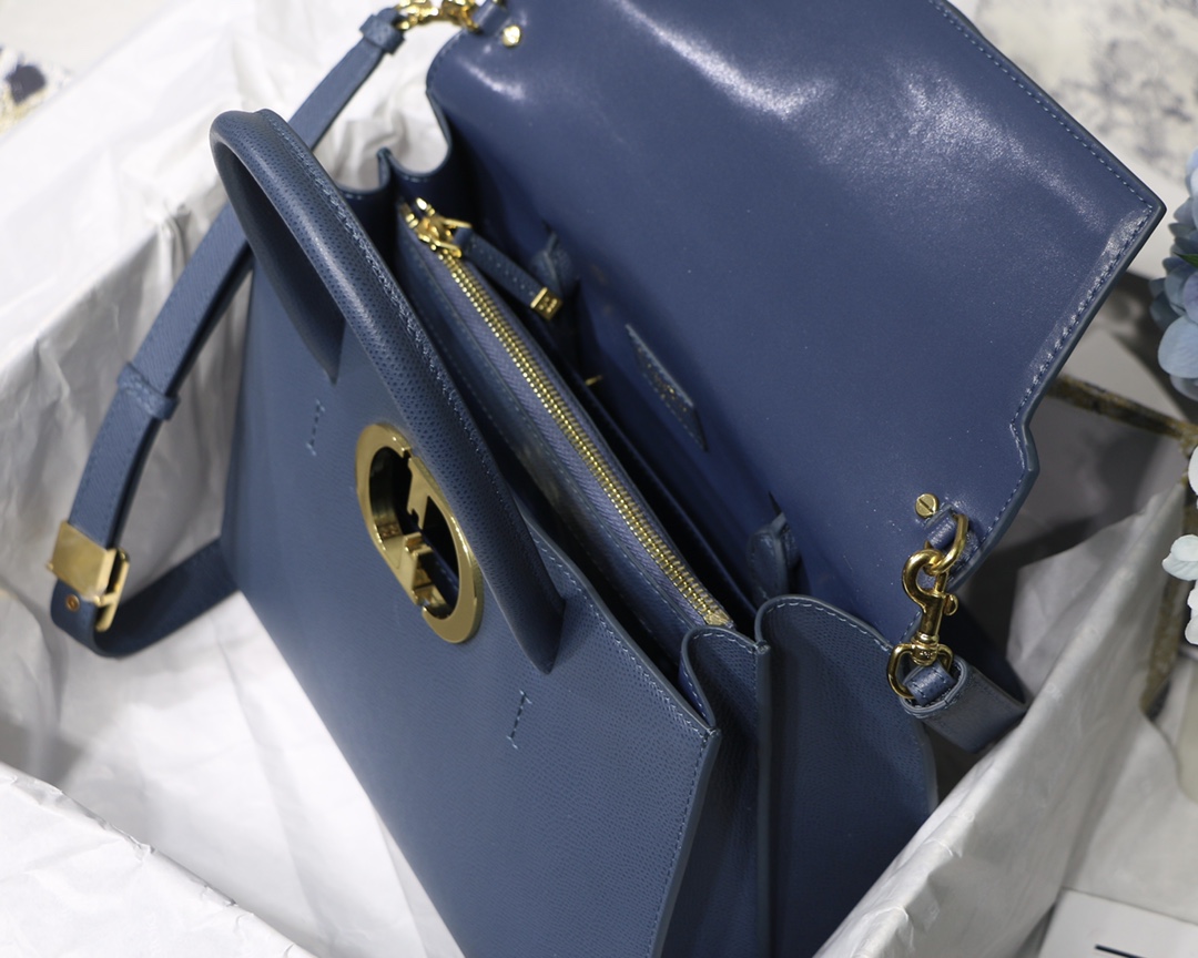 D10r 30 Montaigne Bag
