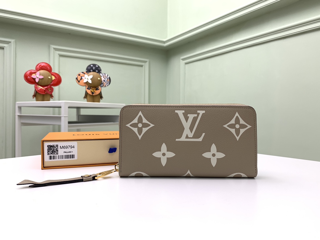 L0vis Vvtt0n wallet M69794