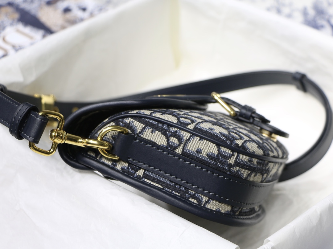 D10r Bobby Bag 18cm 001