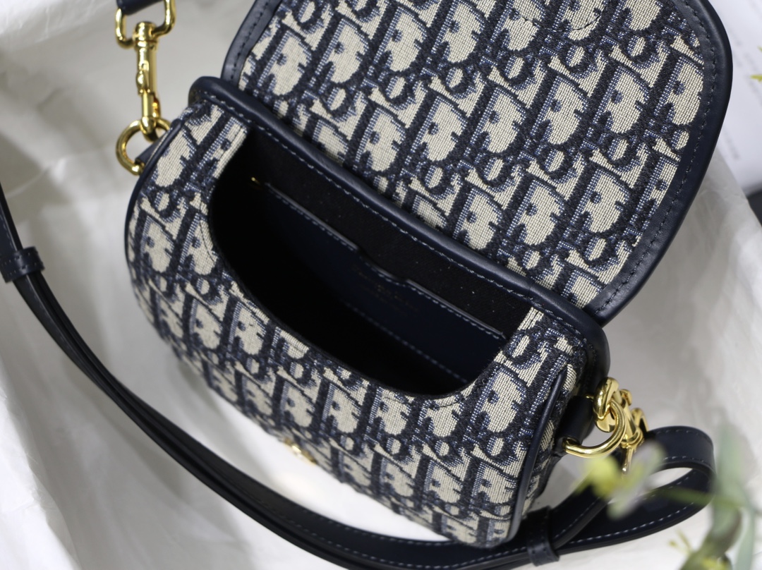 D10r Bobby Bag 18cm 001