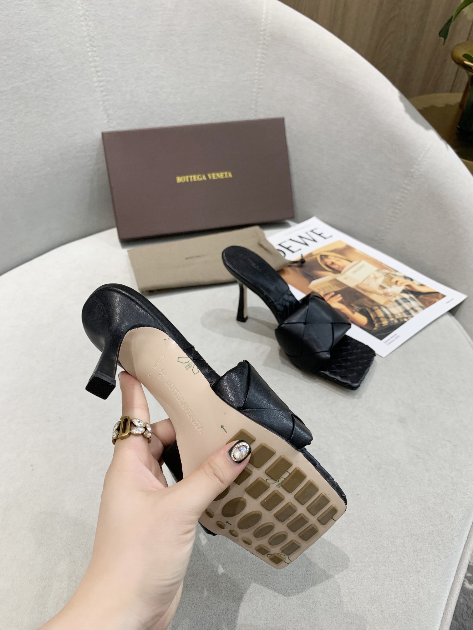 B0tt*ga Ven*ta Sandals 005