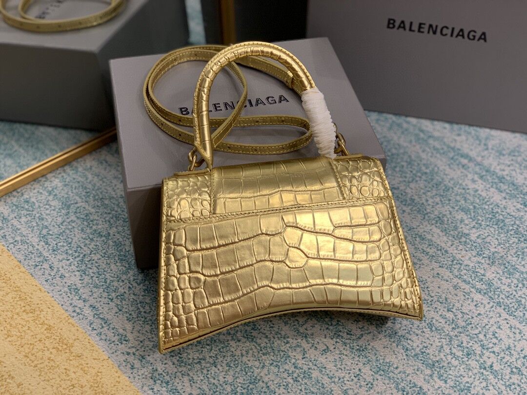 Ba1en*iaga Hourglass Bag 24cm 01