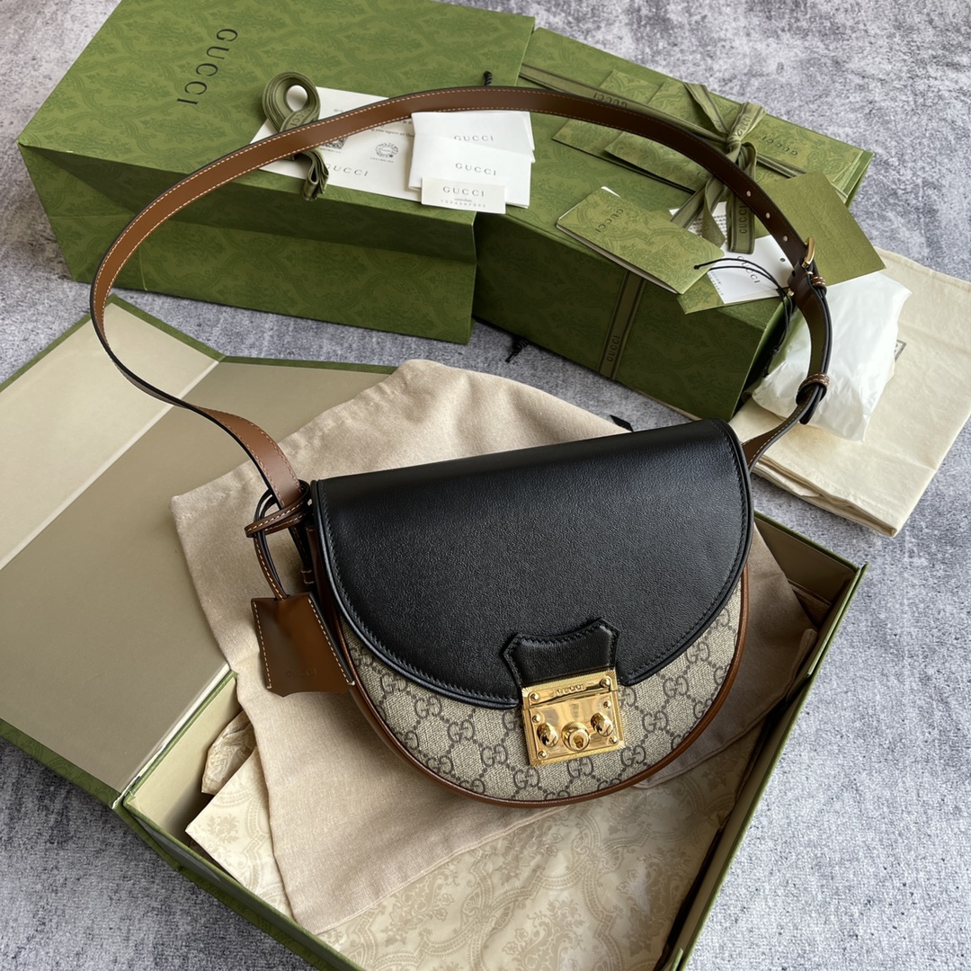 Gvc*1 Padlock Bag 644524