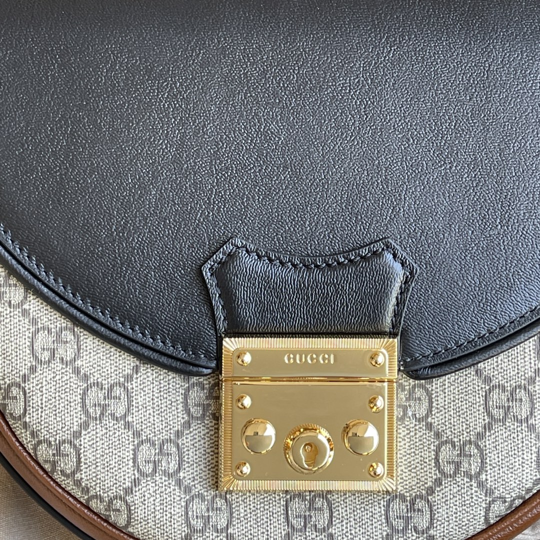 Gvc*1 Padlock Bag 644524