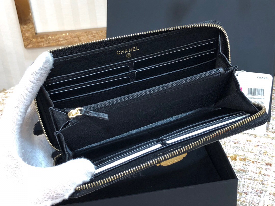 Ch**el boy zippy wallet
