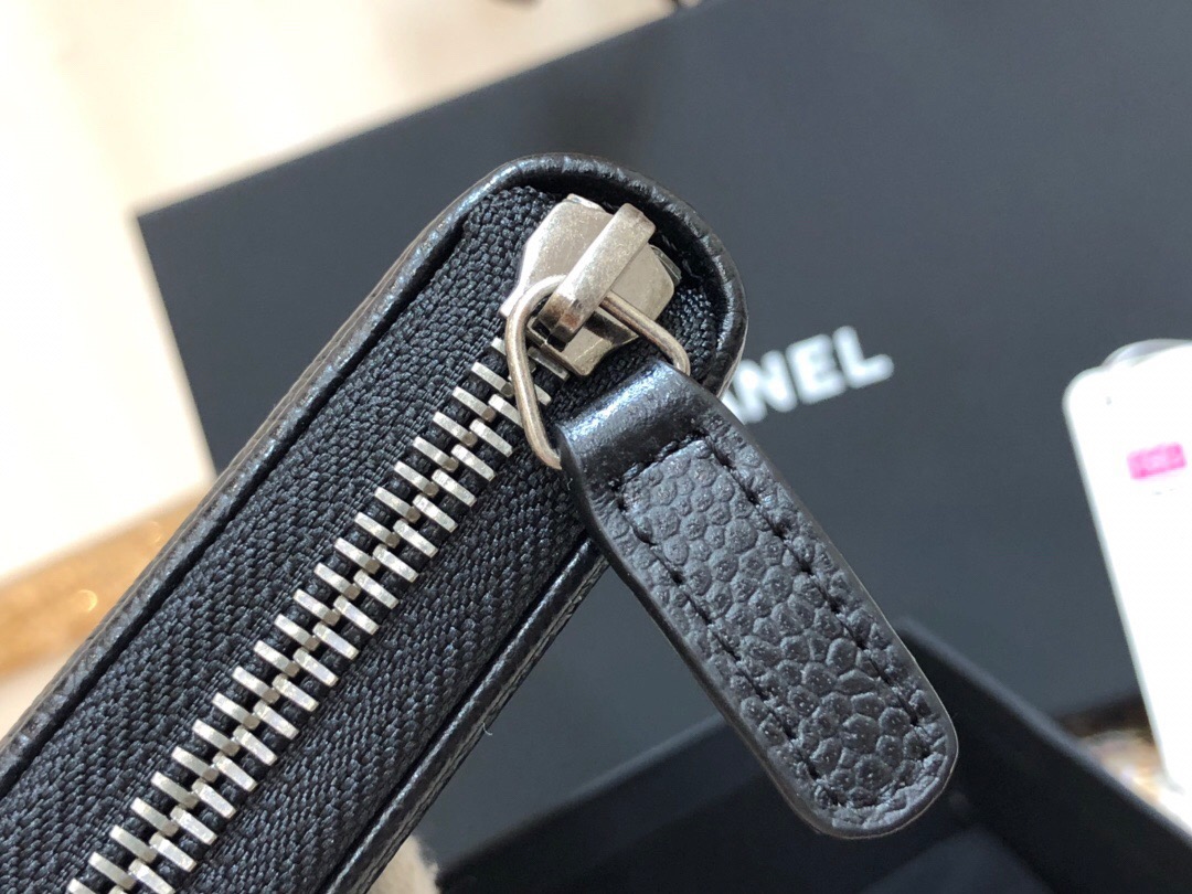 Ch**el boy zippy wallet 03