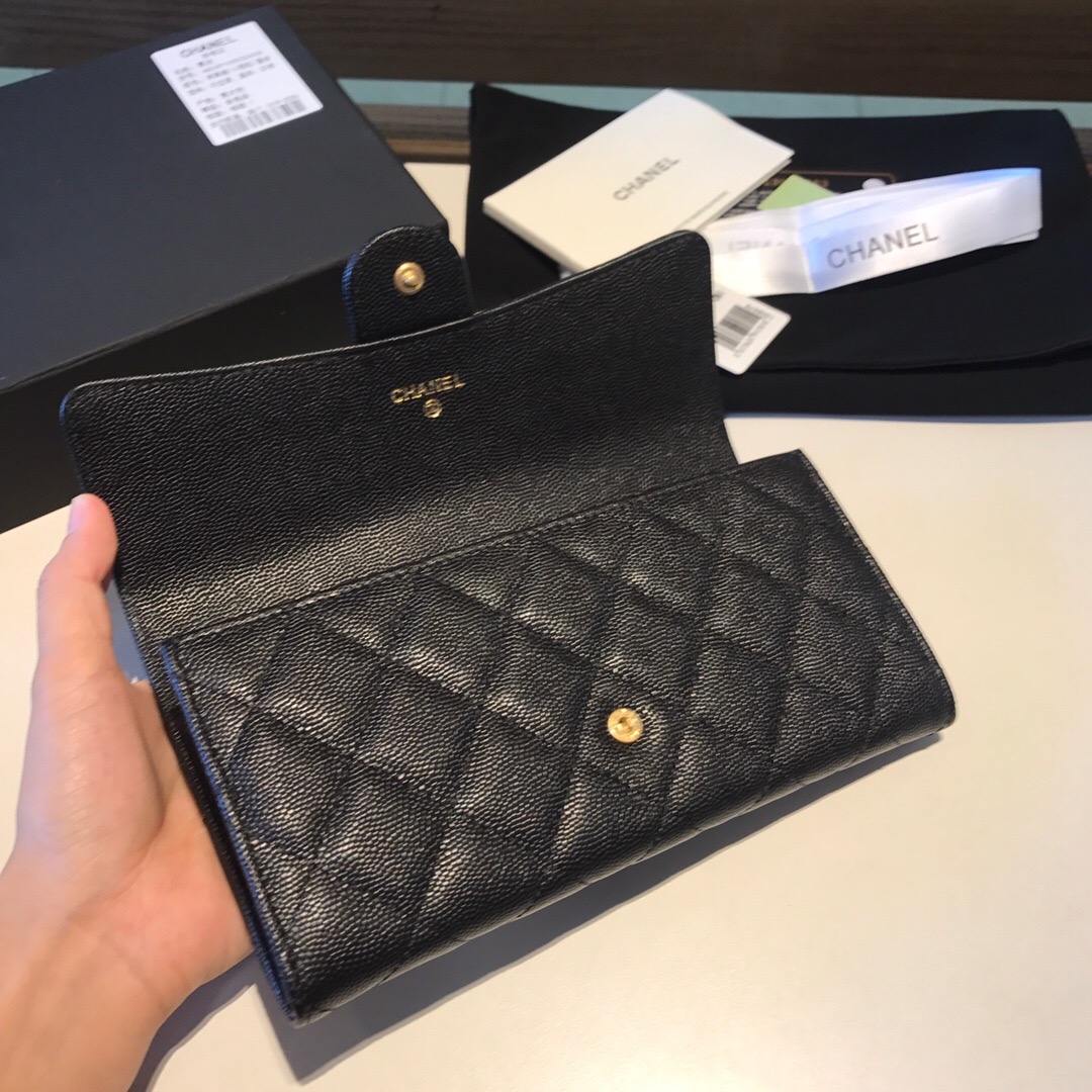 Ch**el Classic Flap wallet 02