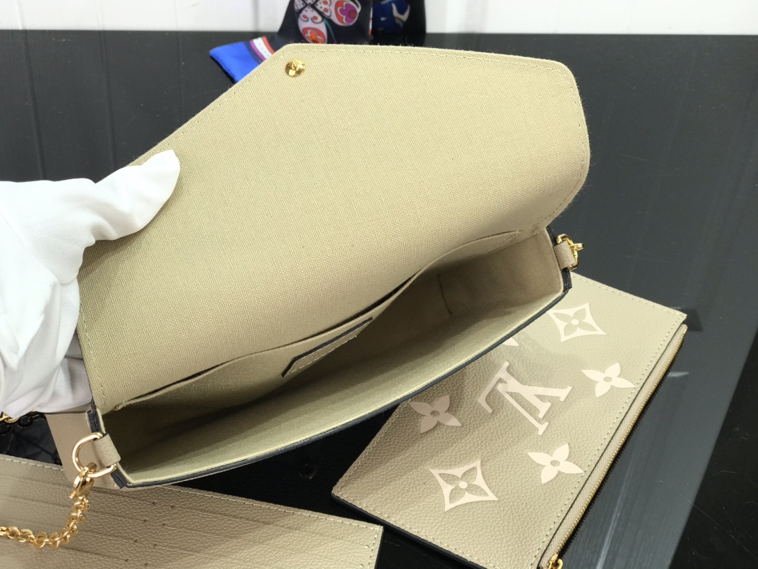 Bagsaaa L0vis Vvtt0n M82610 Félicie Pochette Gray/Cream - 21*12*3cm