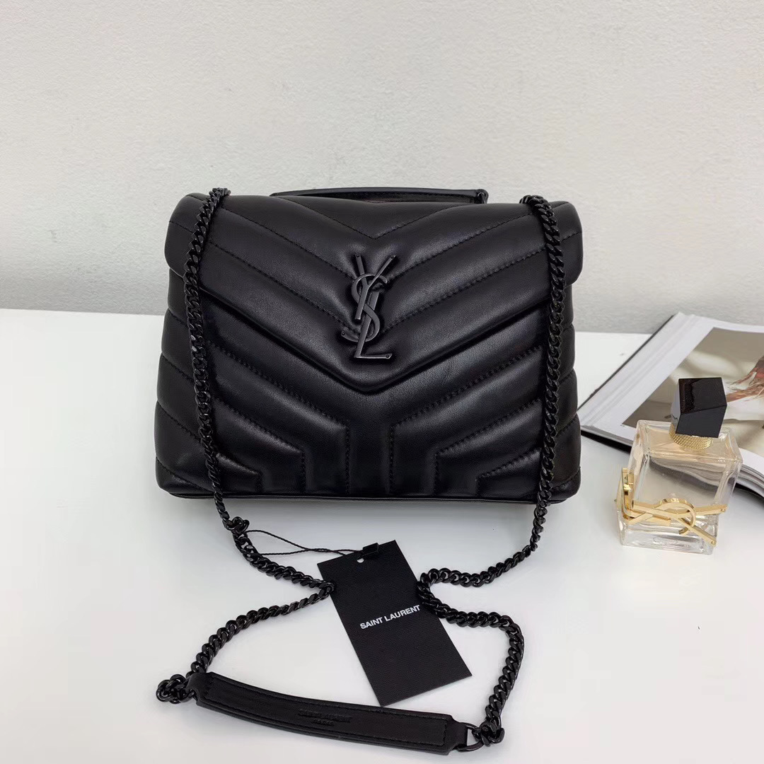 Y51 Loulou bag 25cm 001