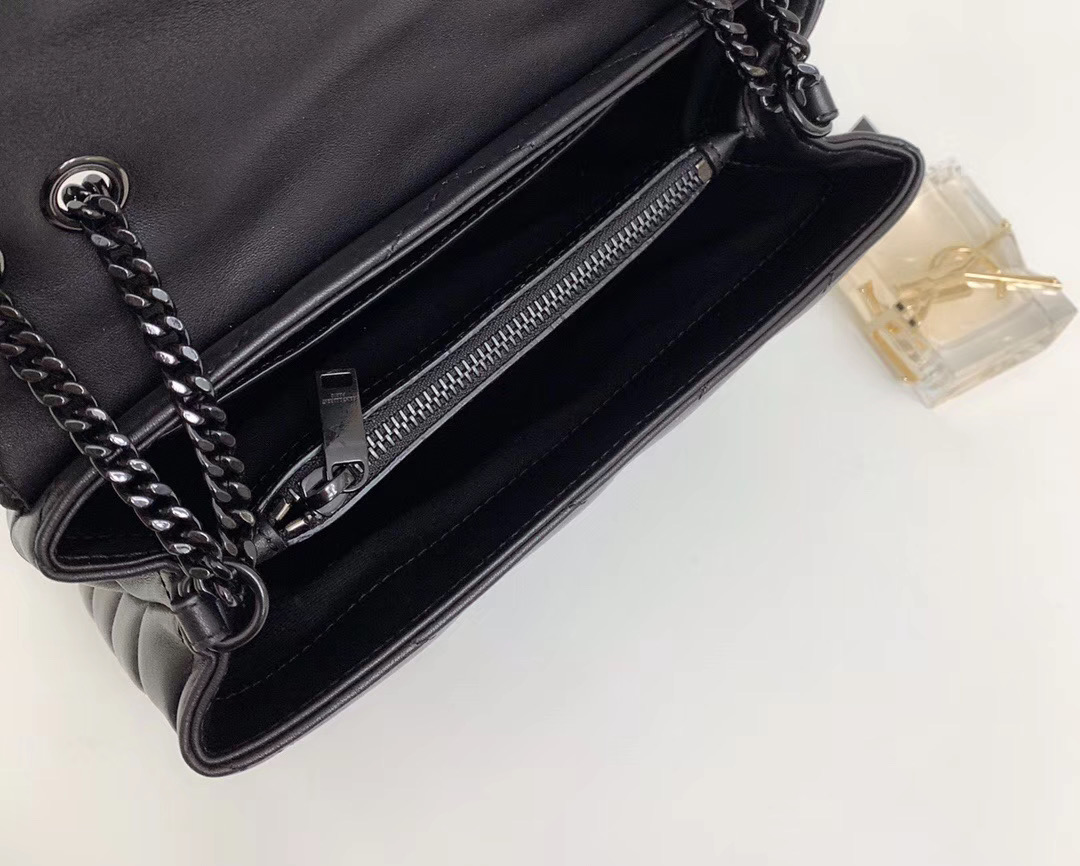 Y51 Loulou bag 25cm 001