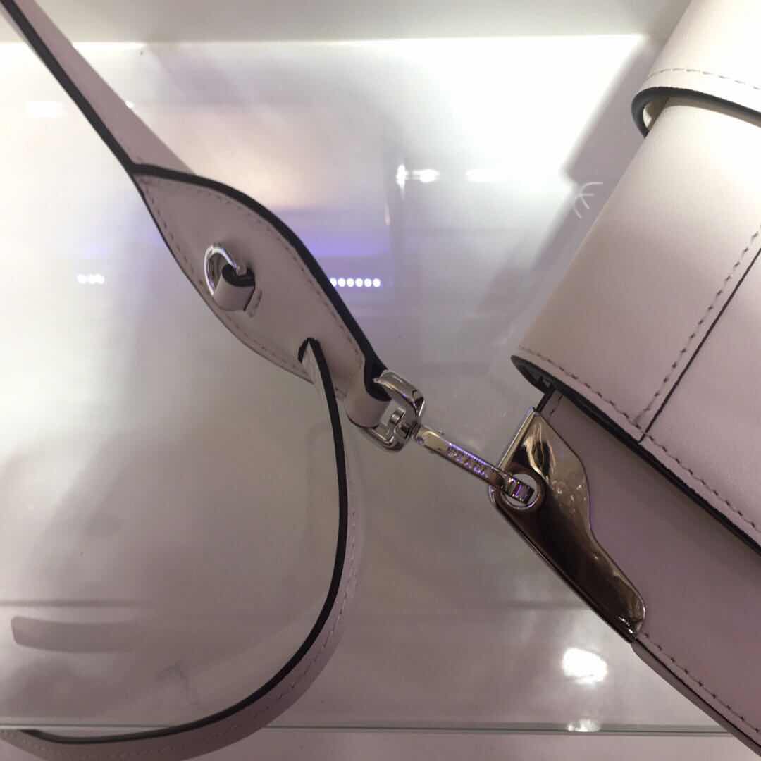 Pra*a handbag